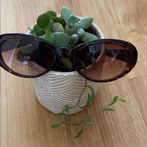 Liz Claiborne sunglasses